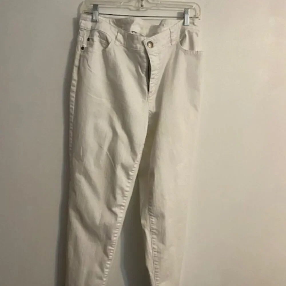 CJ Banks White 5 pocket crop denim jeans, size 14W